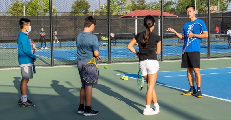 Tennis Lessons Button آموزش تنیس برای کودکان